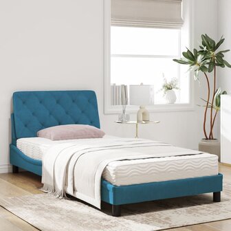 Bed met matras fluweel blauw 100x200 cm 8721012351271 3