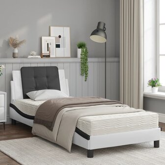 Bed met matras kunstleer zwart en wit 80x200 cm 8721012353138 3