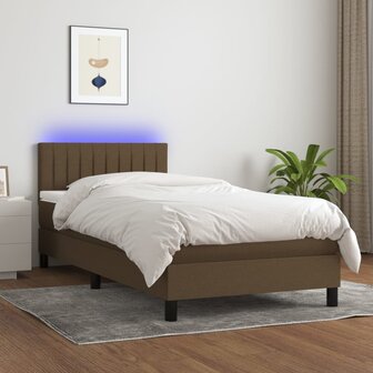 Boxspring met matras en LED stof donkerbruin 80x200 cm 8720287367963 1