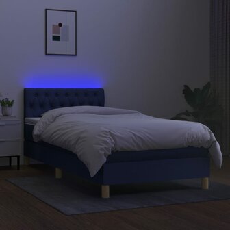 Boxspring met matras en LED stof blauw 90x200 cm 8720287374558 4