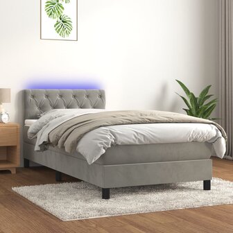 Boxspring met matras en LED fluweel lichtgrijs 80x200 cm 8720287380733 1