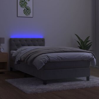 Boxspring met matras en LED fluweel lichtgrijs 80x200 cm 8720287380733 4