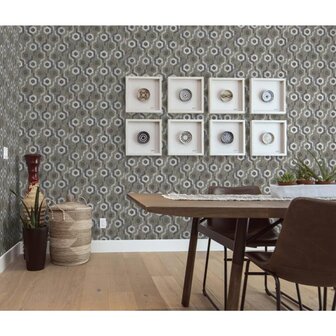 DUTCH WALLCOVERINGS Behang Galactic zilverkleurig en bruin 3294272927098 1