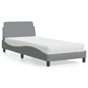 Bed met matras stof lichtgrijs 90x200 cm 1