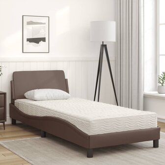 Bed met matras kunstleer bruin 90x200 cm 3