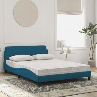 Bed met matras fluweel blauw 140x190 cm 3