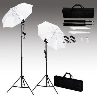 Fotostudioset met achtergrond, lampen en paraplu&amp;apos;s 2