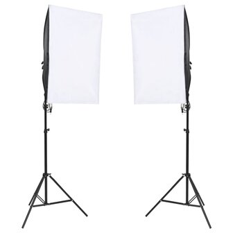 Fotostudioset met lichtset, achtergrondscherm en reflector 2