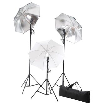 Fotostudioset met lampen, paraplu&amp;apos;s, achtergrond en reflector 2