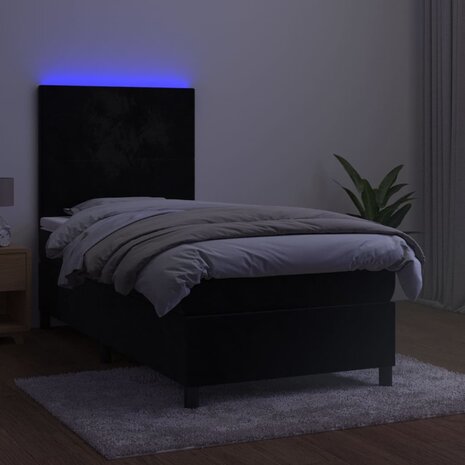 Boxspring met matras en LED fluweel zwart 80x200 cm 8720287394952 4