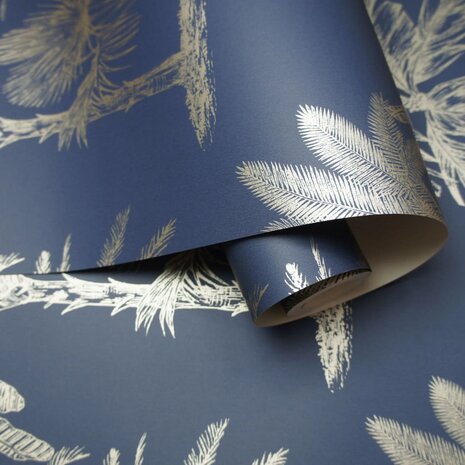 DUTCH WALLCOVERINGS Behang Tropical Trees marineblauw en zilverkleurig 5022976128217 4