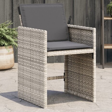 Tuinstoelen 4 st met kussens poly rattan lichtgrijs 1