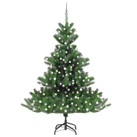 Kunstkerstboom Nordmann met LED&apos;s en kerstballen 240 cm groen 1