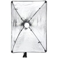 Fotostudioset met softboxlamp, achtergrond en reflector 5