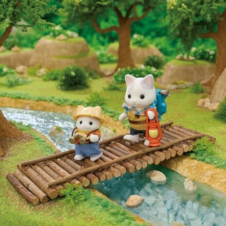 Playset Sylvanian Families Son and Baby Cat Latte - Secret Forest Adventure 4