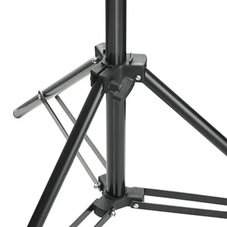 Fotostudioset met achtergrond, lampen en paraplu's 5