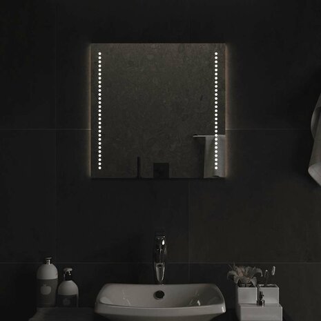 Badkamerspiegel LED 50x50 cm 1