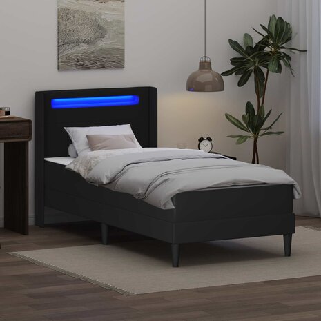 Bedframe met matras Zwart 90 x 200 cm Kunstleer 4