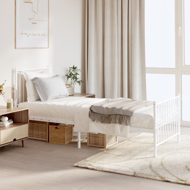 Bedframe met hoofd- en voeteneinde metaal wit 80x200 cm 1