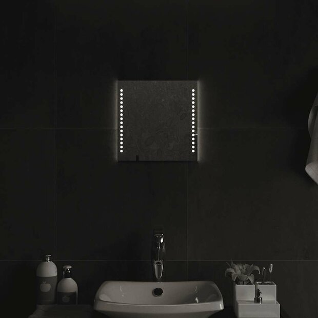 Badkamerspiegel LED 30x30 cm 1