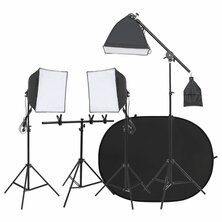 Fotostudioset met verlichtingsset en achtergrondscherm